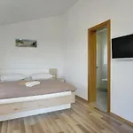 In Pazin With Private Pool Дом отдыха