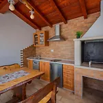 In Pazin With Private Pool Lindar