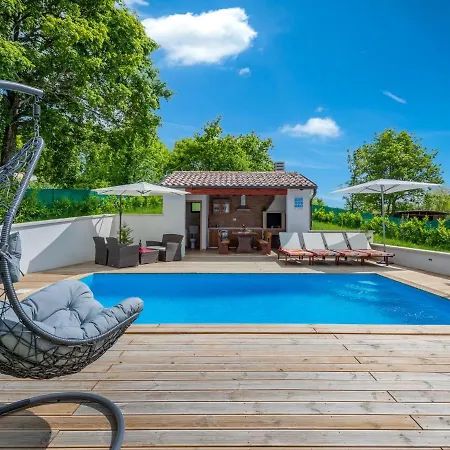 Σπίτι διακοπών Modern With Pool In Pazin Lindar