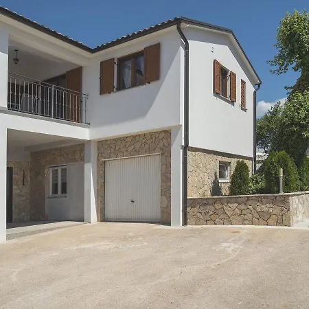 Modern With Pool In Pazin *